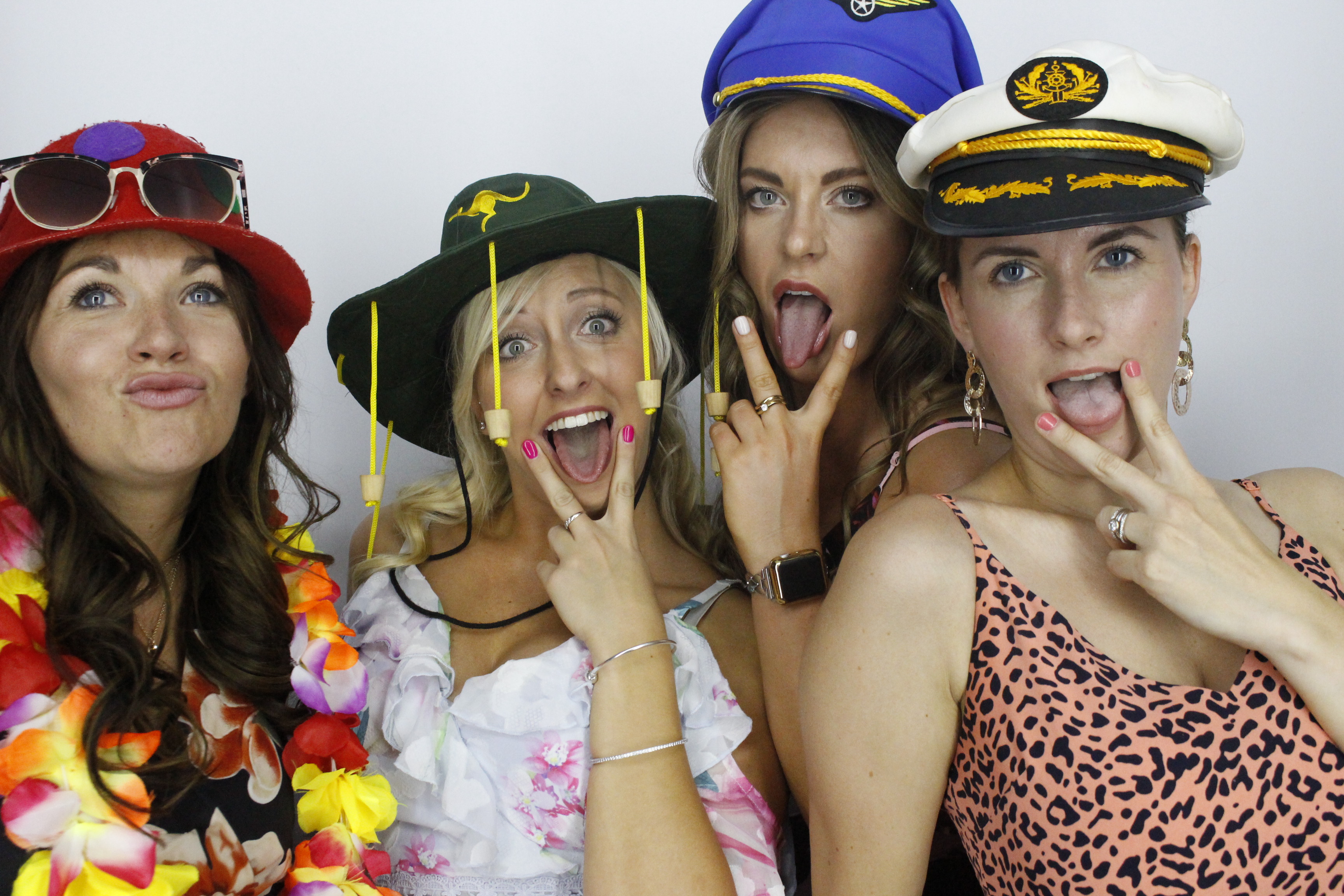 Sam & Rachel's Wedding | View more photos from the event at gallery.myphotoboothexperience.co.uk/u/MyPhotoBoothExperienceLtd/Sam-Rachels-Wedding